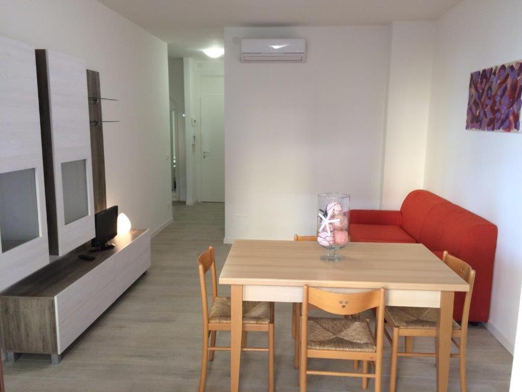 Residence Panfilo - Walterigato Apartments Solo Per Famiglie Lido di Jesolo Exteriör bild